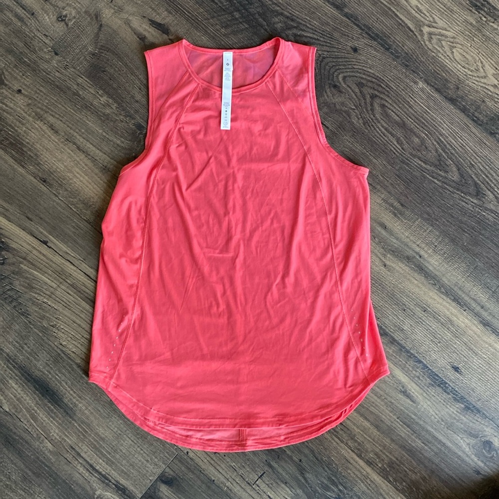 NWOT Lululemon tech tank